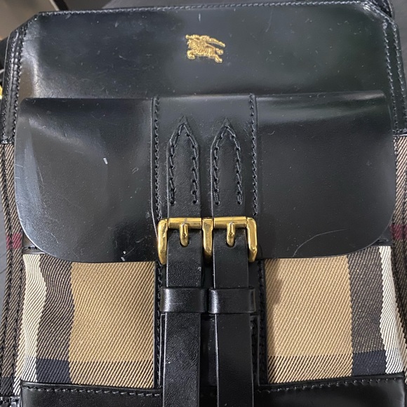 Burberry Crossbody - Picture 2 of 8